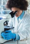 LES M&Eacute;TIERS DE L'INDUSTRIE DU M&Eacute;DICAMENT - www.onisep.fr I www.leem.org