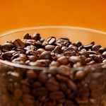 4 délicieux cafés préparés avec des grains de café frais