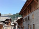 EXCEPTIONNEL - APPARTEMENT DUPLEX NEUF AU SEIN D'UNE AUTHENTIQUE FERME SAVOYARDE TRADITIONNELLE DU 18ÈME SIÈCLE, AU COEUR DU QUARTIER HISTORIQUE ...