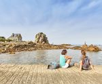 L'aventure commence sur les sentiers de randonnée en Bretagne Côte de Granit Rose