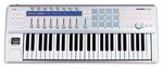 Clavier MIDI USB &agrave; 49/61/88 touches semi-lest&eacute;es de sensibilit&eacute; &eacute;gale &agrave; celle d'un piano avec la technologie matricielle VirtualPort