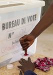 Des &eacute;lections pacifiques au S&eacute;n&eacute;gal et au Nigeria - ReliefWeb