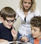 EDUCATION NUM&Eacute;RIQUE A L'&Eacute;COLE - i o n du corps enseignant ions et des direct - Bundespublikationen